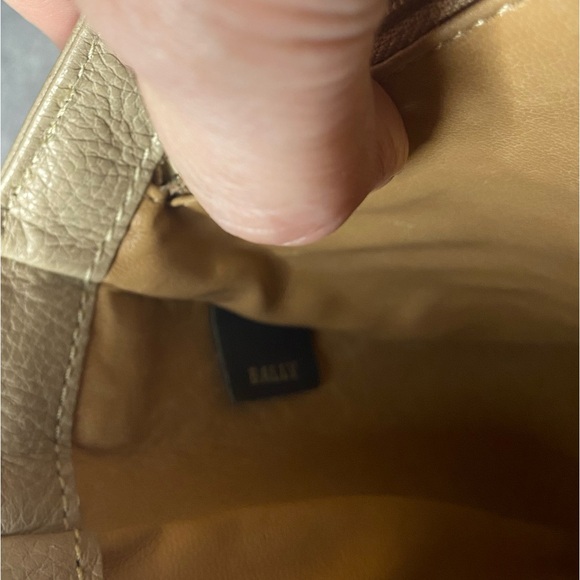 Vintage Bally Leather Cream Croc Gold Hardware Crossbody Bag - Picture 12 of 12